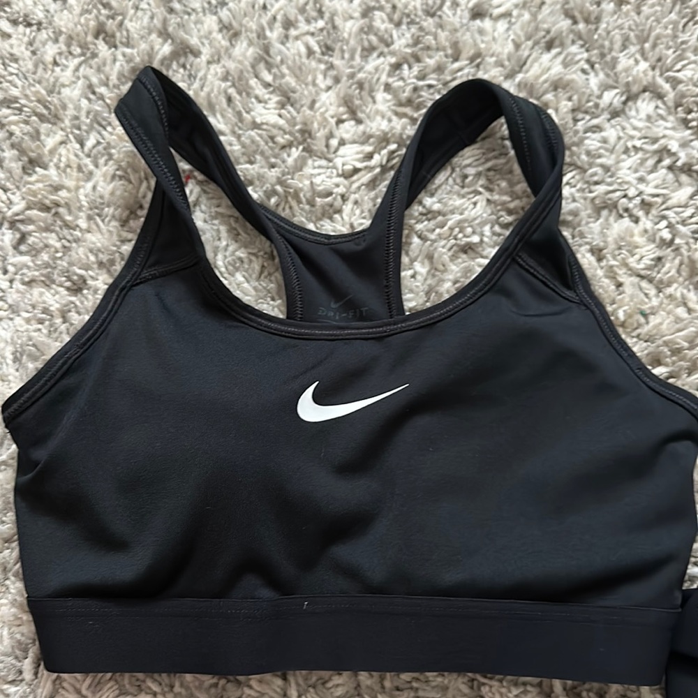 nike black sports bra